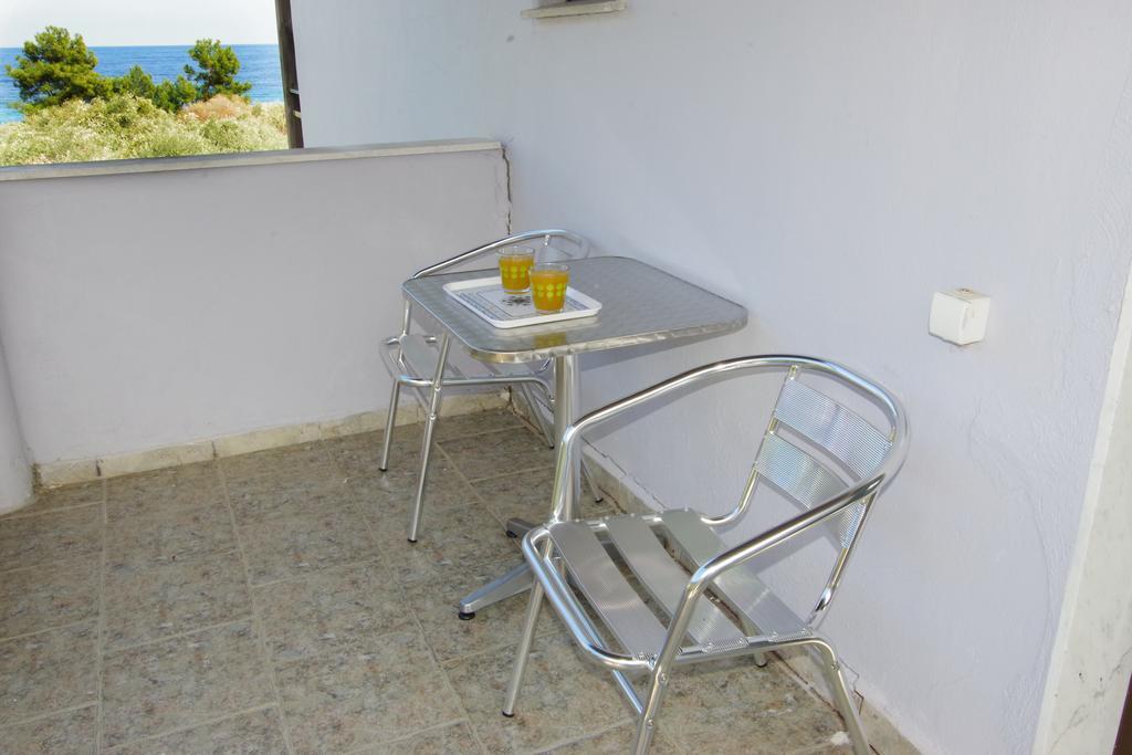 Athina Hotel Koinira Ngoại thất bức ảnh