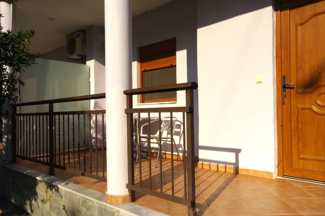 Athina Hotel Koinira Ngoại thất bức ảnh